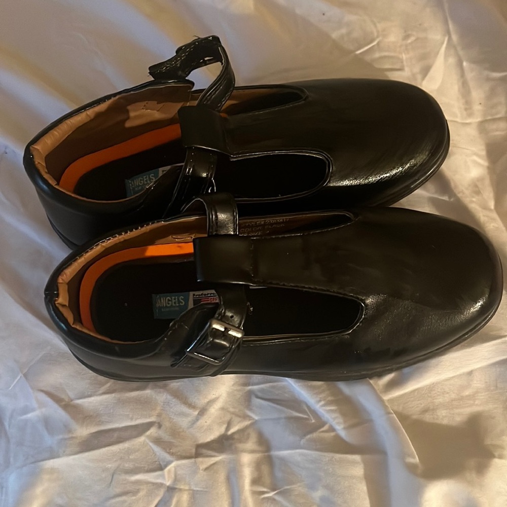 Girl shoes